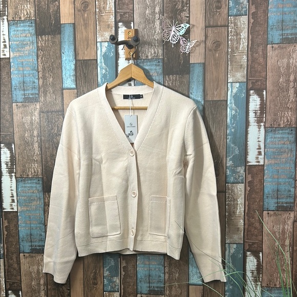 Lillusory Sweaters - Illusory medium Cream Cardigan Sweater